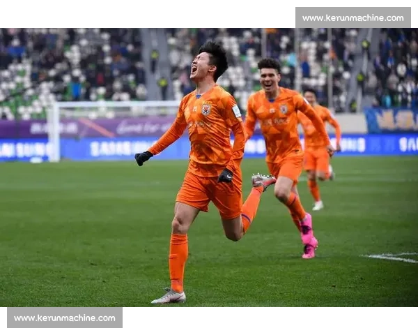 广州恒大与山东鲁能激战正酣 两队争夺中超冠军荣耀之战